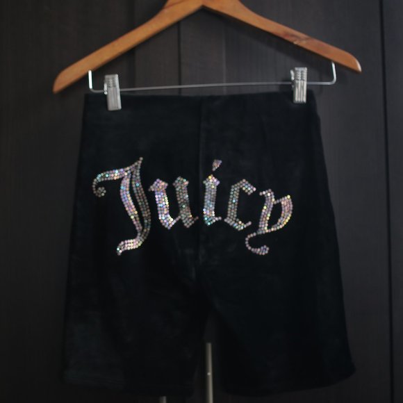 NWT Embellished Back Black Velour Juicy Couture Biker Short. - Picture 8 of 13